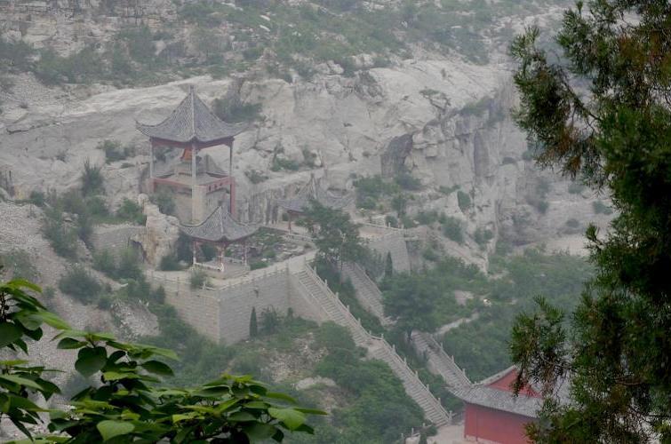 View from Liang Shan down / Blick vom Liang Shan hinunter